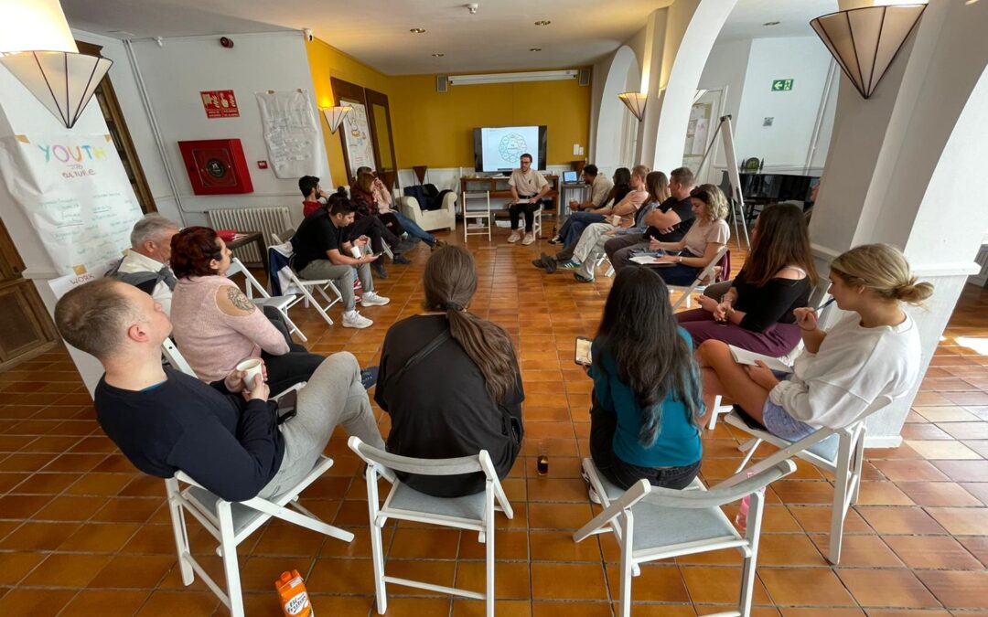 ¿Cómo ayudar a los/las jóvenes a tener un trabajo digno?