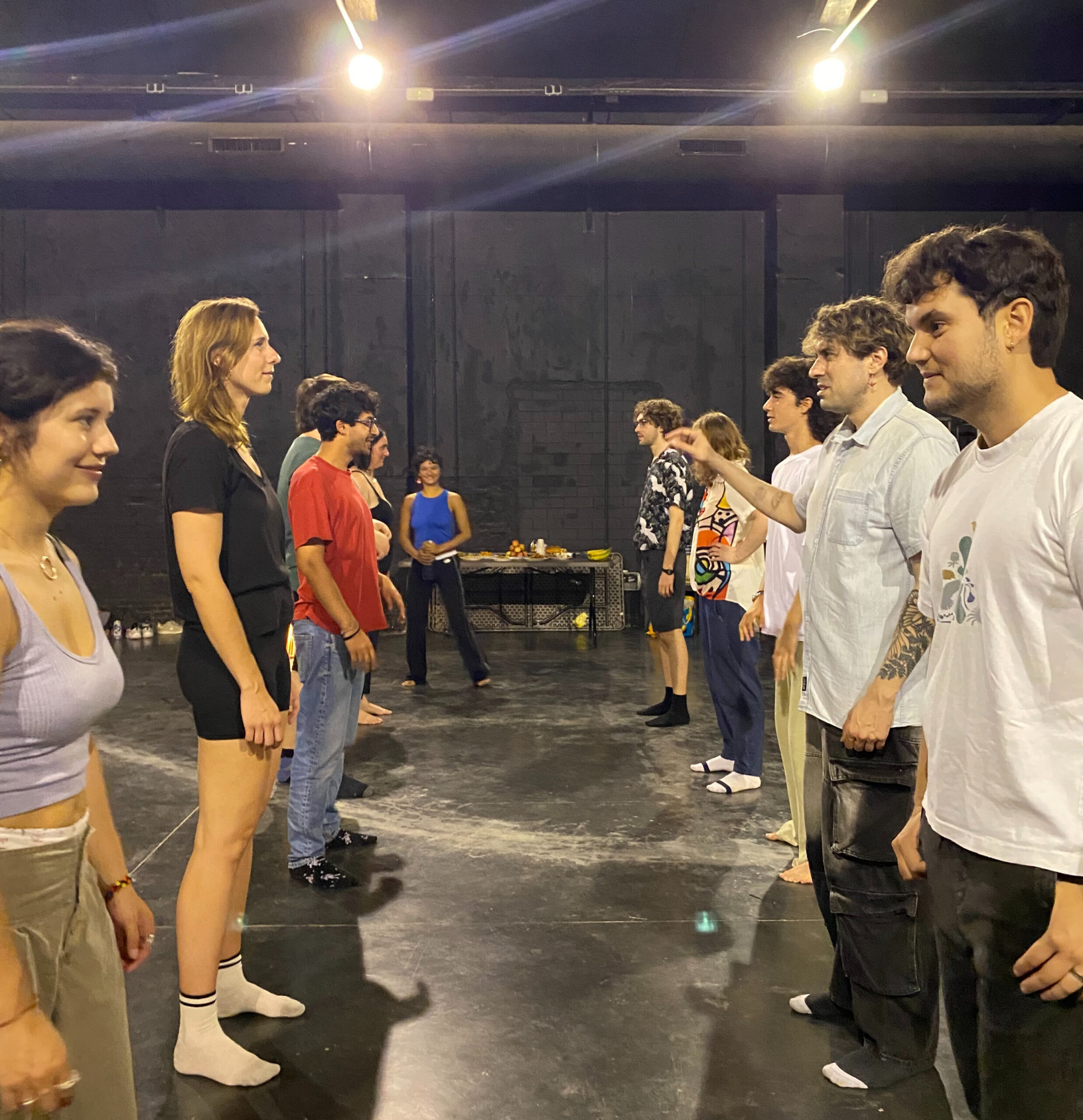 Històries que construeixen comunitat: com activistes queer a Barcelona van combinar teatre i fanzins